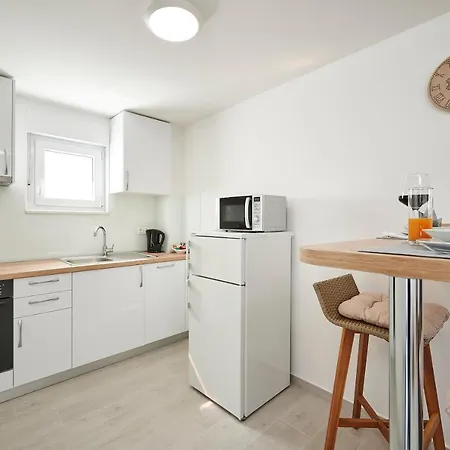 Laurus * トロギール