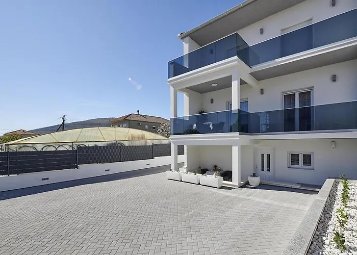 Laurus Apartment Trogir