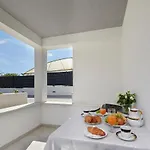Apartment Laurus