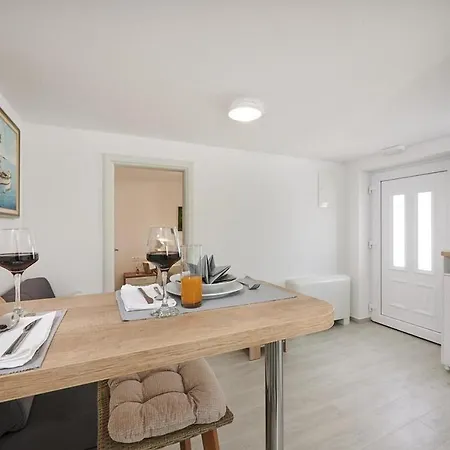 Laurus Trogir